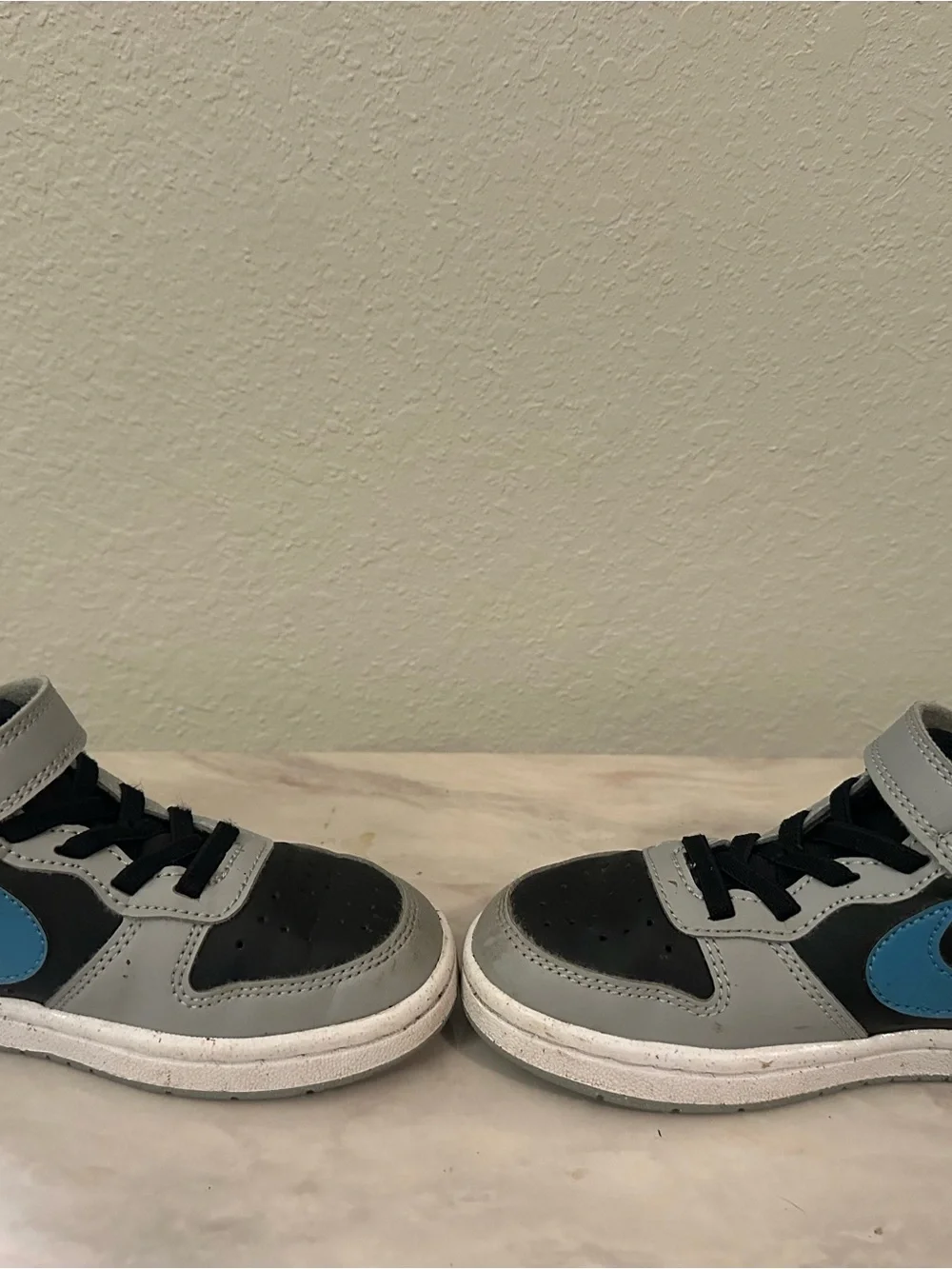 Nike Kids Gray and Black Sneakers with Blue Accent